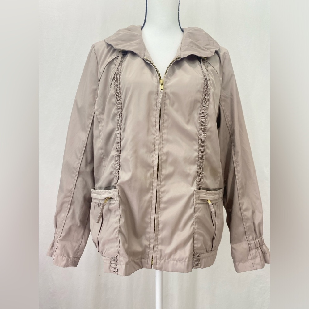 Chico's Zenergy Windbreaker Jacket Ruffle Collar neutral tan gray sz 2 Large 12